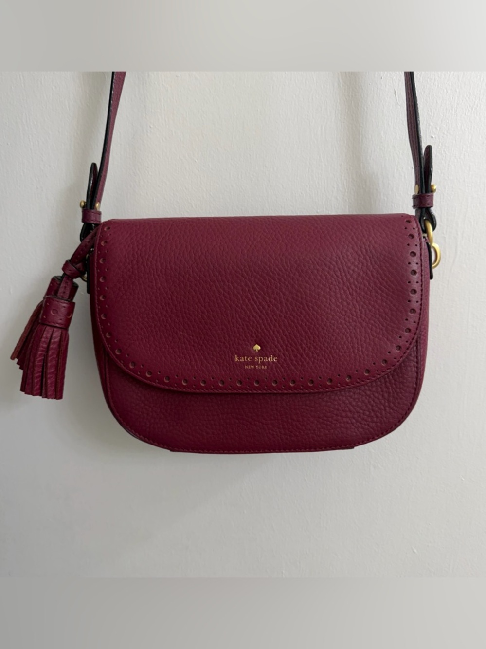 Kate Spade ♠️ Raspberry Tassel Purse